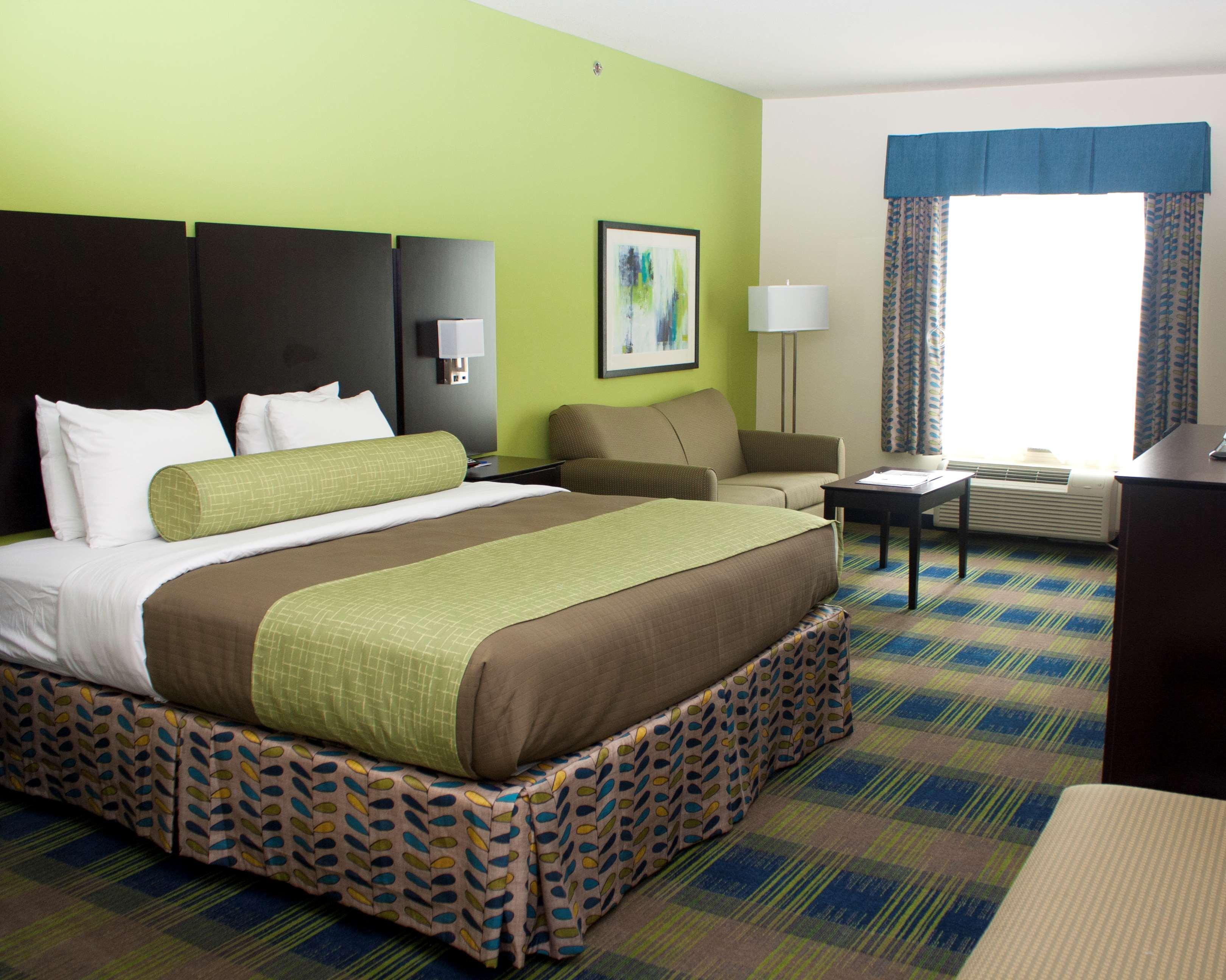 Best Western Plus Pratt Exterior photo